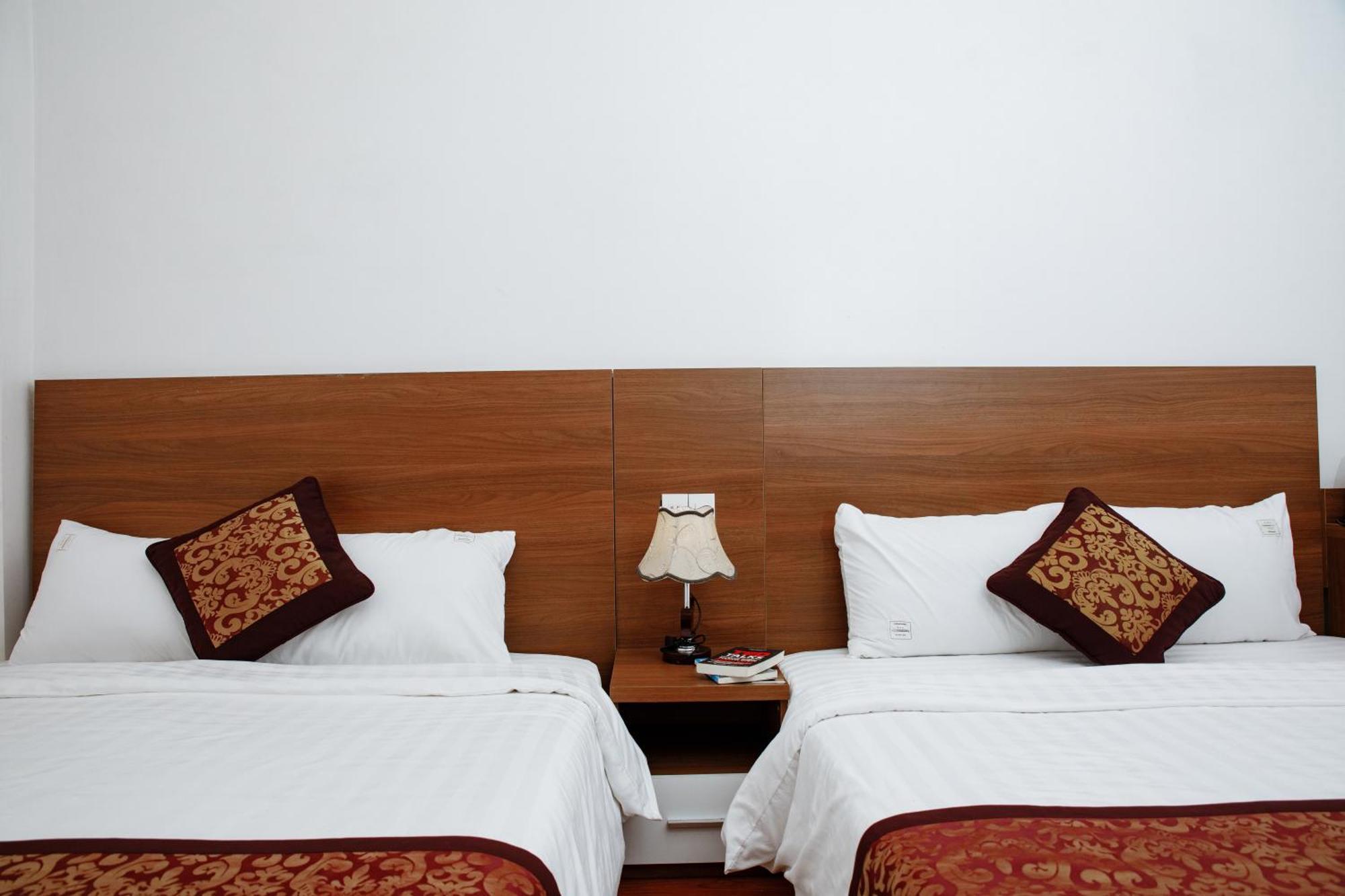 Sky House Khách sạn 3*